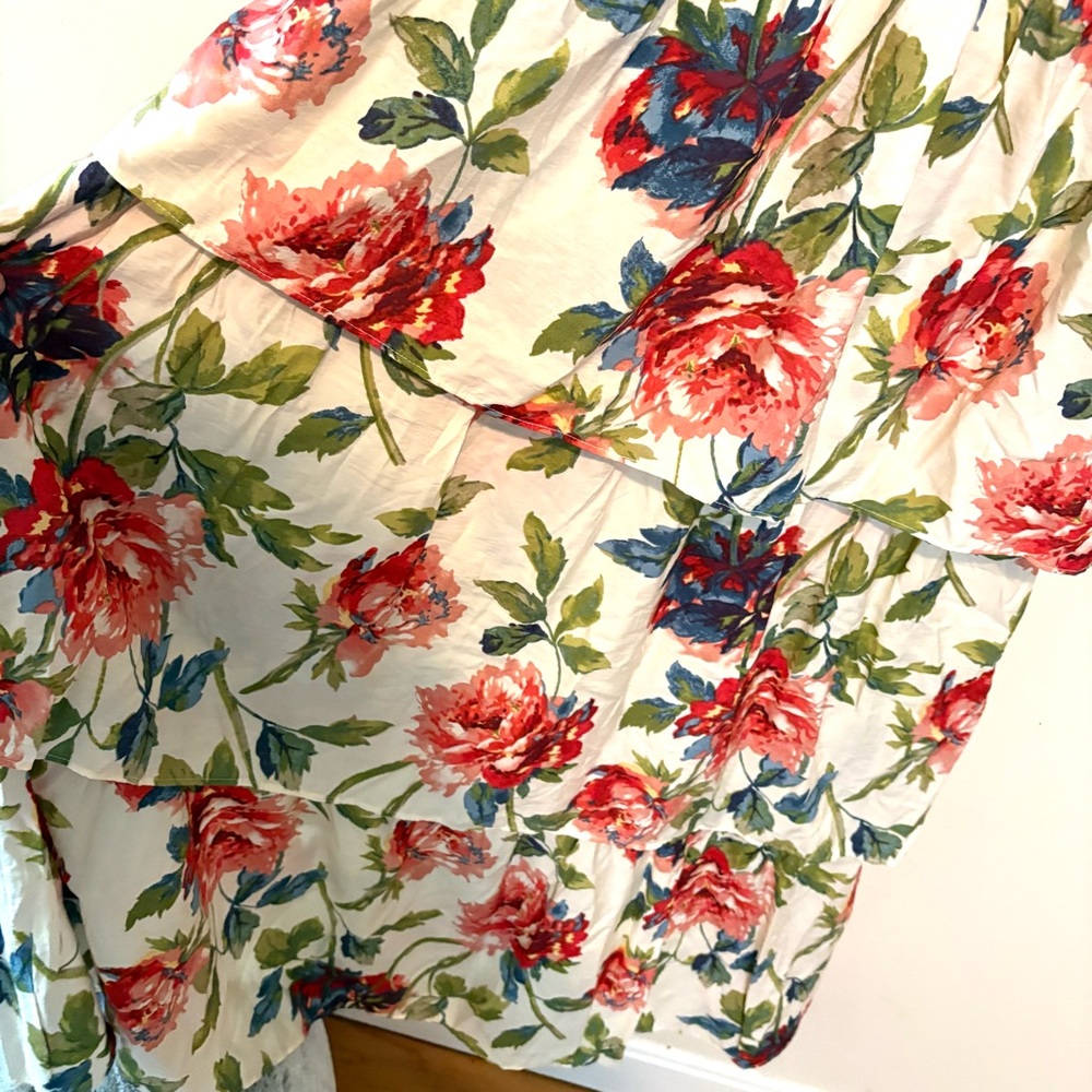 Abercrombie & Fitch White Floral Maxi Dress with Red & Green Print - Picture 6 of 10